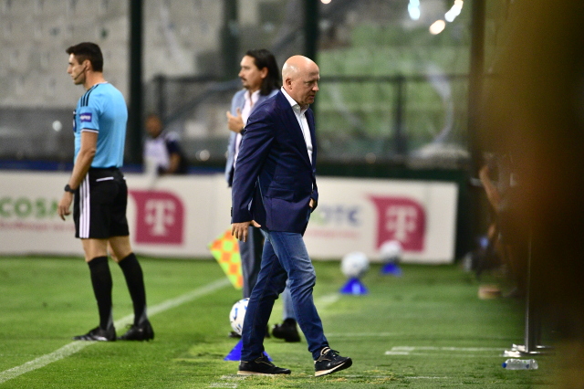 Νίκολιτς: «Σε κάποιες στιγμές οι κανονισμοί ίσχυαν, σε άλλες όχι, έπρεπε να σβήσουμε το ματς και δεν το κάναμε», βίντεο