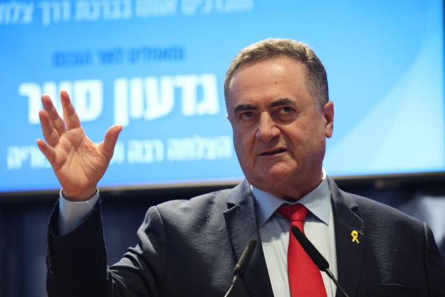 Ο Ισραηλινός υπουργός Άμυνας απειλεί με εκτεταμένα αντίποινα εάν το Ιράν επιτεθεί στη χώρα του