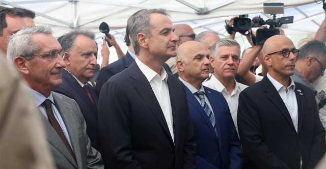 Η επίσκεψη Μητσοτάκη στα περίπτερα της 90ης ΔΕΘ, αυτήν την ώρα ο αγιασμός- Δείτε βίντεο και φωτογραφίες