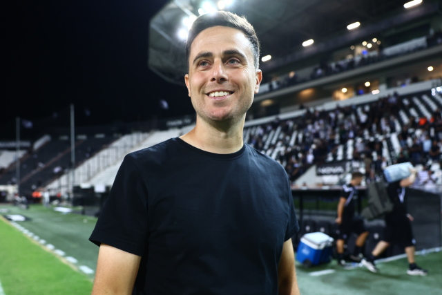Λίσι: «Νιώθουμε πολύ κοντά μας τον Ιβάν Σαββίδη, συγχαρητήρια στους παίκτες μου» 