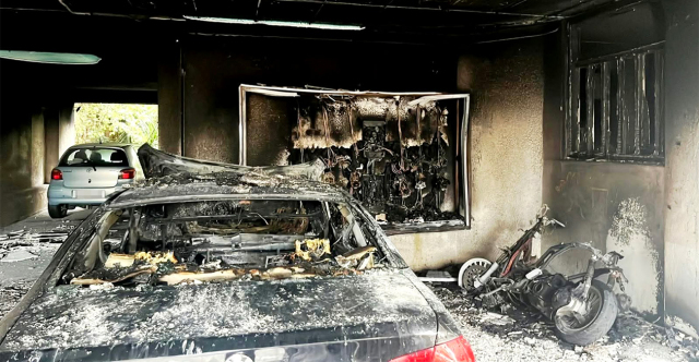ΦΩΤΙΑ ΣΕ ΠΙΛΟΤΗ ΠΟΛΥΚΑΤΟΙΚΙΑΣ ΣΤΟ ΓΑΛΑΤΣΙ, ΚΑΗΚΑΝ ΙΧ ΚΑΙ ΜΗΧΑΝΗ, ΔΥΟ ΑΤΟΜΑ ΣΤΟ ΝΟΣΟΚΟΜΕΙΟ