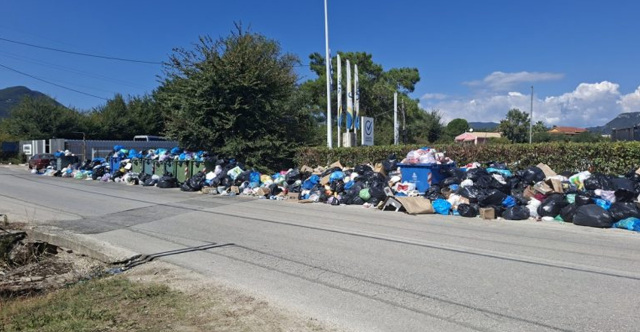 Υγειονομική «βόμβα» λόγω των σκουπιδιών η νότια Κέρκυρα, αίτημα να κηρυχθεί ο δήμος σε κατάσταση έκτακτης ανάγκης