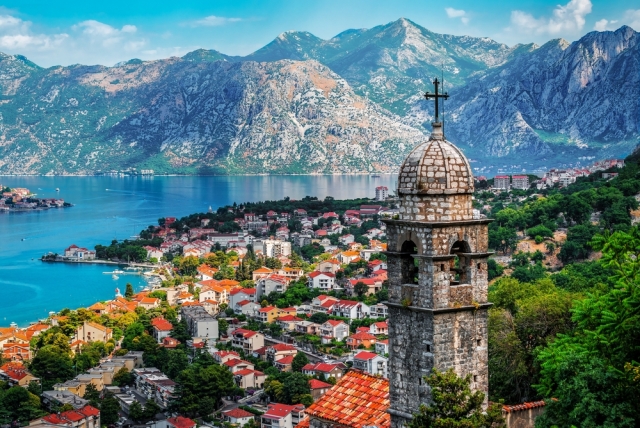 Η πόλη Κότορ του Μαυροβουνίου μετατρέπεται σε υπαίθρια γκαλερί γεμάτη φως | Επικαιρότητα στο LivePress.gr