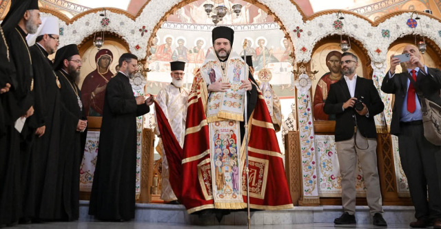 Νέο κεφάλαιο για τον Ελληνισμό του Καναδά η ενθρόνιση του Αρχιεπισκόπου Αποστόλου στο Τορόντο