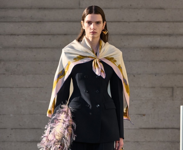 Τα ωραιότερα look από την Εβδομάδα Μόδας του Λονδίνου | Επικαιρότητα στο LivePress.gr