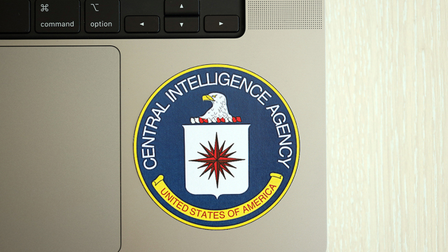 Απροσδόκητο πρόβλημα για τη CIA: Η Gen Z ζητάει ωράριο, ελεύθερα σαββατοκύριακα και όχι νυχτερινές βάρδιες