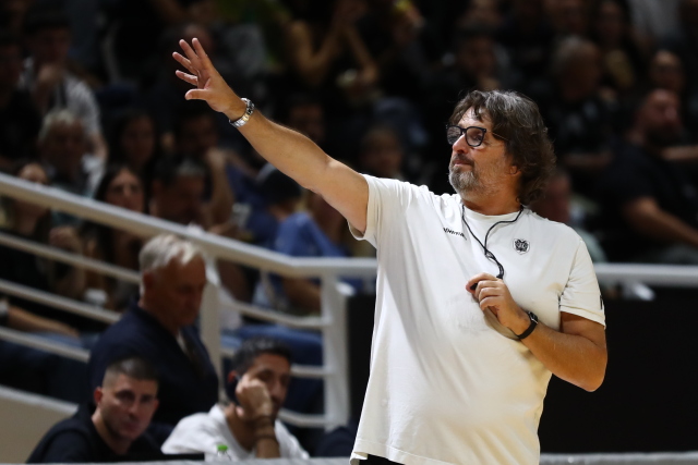 Τρινκέρι: Δουλεύουμε για να χτίσουμε κάτι που θα είναι περήφανοι όλοι στον ΠΑΟΚ | Επικαιρότητα στο LivePress.gr