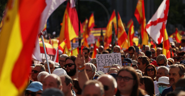 Διαδήλωση στη Μαδρίτη για τη Θέουτα: Χιλιάδες στους δρόμους κατά της κυβέρνησης Σάντσεθ | Επικαιρότητα στο LivePress.gr