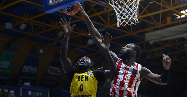Ολυμπιακός-ΑΕΚ 30-22 (Β' περίοδος): Live ο πρώτος ημιτελικός του Stoiximan Super Cup | Επικαιρότητα στο LivePress.gr