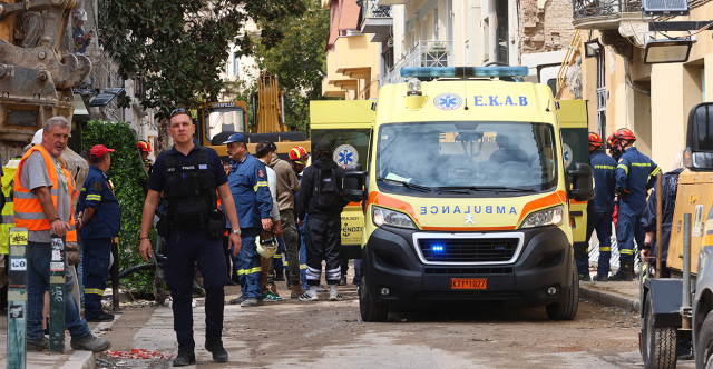Τραγικός επίλογος στην κατάρρευση του κτηρίου στην Πλάκα, νεκροί και οι έξι αγνοούμενοι, εντοπίστηκαν οι δύο τελευταίες σοροί