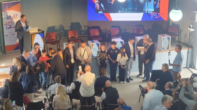«Η Σαμοθράκη είναι η Ελλάδα»: Το 19ο Δημοσιογραφικό Συνέδριο φέρνει στο προσκήνιο τη γλώσσα, το περιβάλλον και την ευθύνη της ενημέρωσης