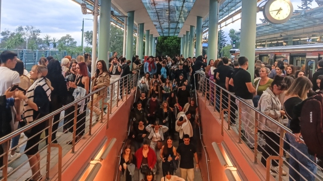 ΣΤΑΣΥ: 35.000 θεατές μετακινήθηκαν με τον ΗΣΑΠ μετά τη συναυλία της Άννας Βίσση στο ΟΑΚΑ, δείτε βίντεο