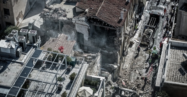 Έκρηξη στην Πλάκα: Τι εξετάζουν οι Αρχές για τη διαρροή αερίου - Στο μικροσκόπιο το διαμέρισμα του 2ου ορόφου