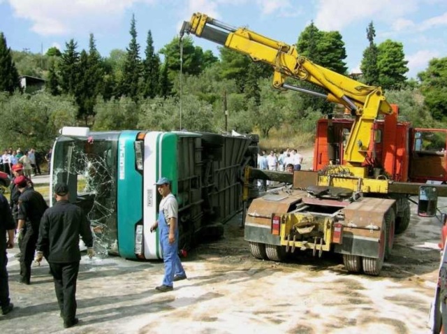 22 χρόνια από την τραγωδία στο Πέταλο του Μαλιακού: Η ημέρα που η Ελλάδα βυθίστηκε στο πένθος για τους 7 μαθητές