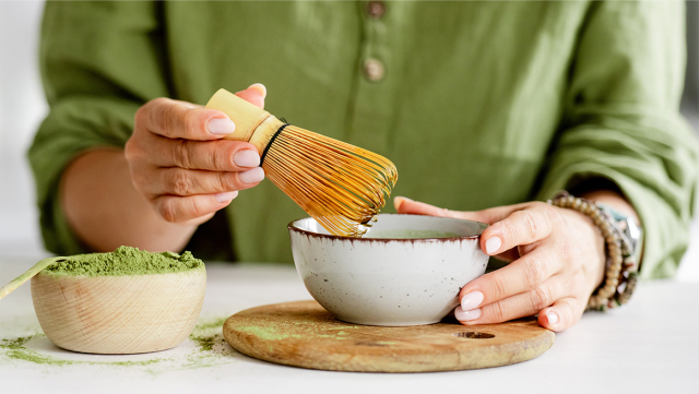 Τι συμβαίνει με το Matcha; Το τσάι που έγινε εμμονή απειλείται από την ίδια του την επιτυχία