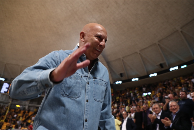 Λατρεία του κόσμου του Άρη για Γκάλη, αποθέωση και για Σιάο | Επικαιρότητα στο LivePress.gr