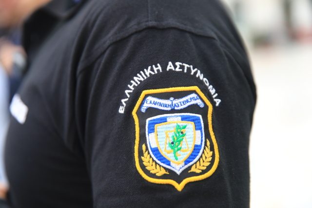 Αστυνομικός νεκρός από πυροβόλο όπλο σε υπηρεσιακό λεωφορείο της ΕΛΑΣ στη Θεσσαλονίκη, δεν «βλέπουν» εγκληματική ενέργεια