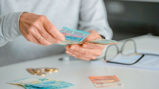 Στα 1.000 ευρώ η μέση σύνταξη από τον Δεκέμβριο | Επικαιρότητα στο LivePress.gr