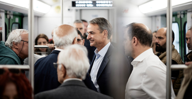 Μητσοτάκης: 14 ανακατασκευασμένοι συρμοί στον ΗΣΑΠ μέσα στον επόμενο χρόνο, στόχος η μείωση των χρονοαποστάσεων