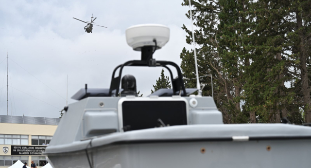 Παρουσιάστηκε ο «Πυρπολητής»: Το drone καμικάζι που κατασκευάστηκε από το Πολεμικό Ναυτικό και μπορεί να επιτίθεται με εκρηκτικά σε εχθρικά πλοία