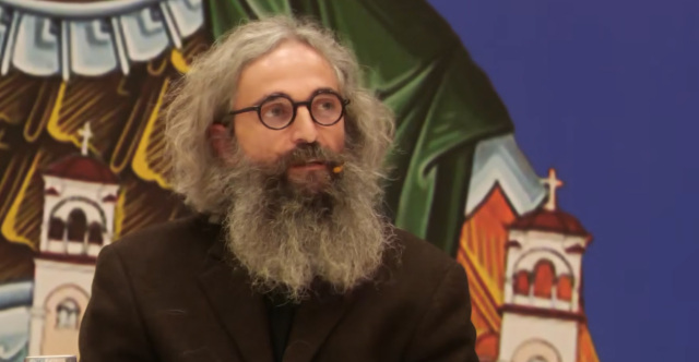 Άρης Σερβετάλης: Η μεγάλη αλλαγή στην εμφάνισή του για τον ρόλο του Αγίου Ιωσήφ, δείτε το βίντεο