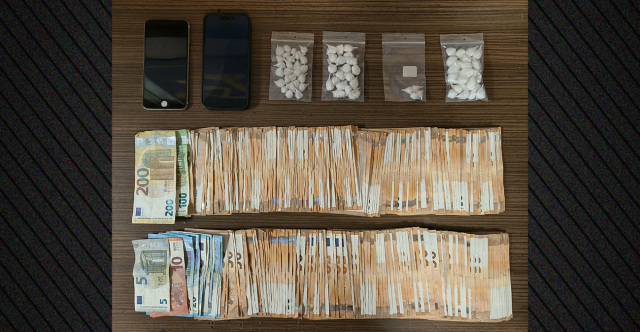 Συνελήφθη 37χρονος για διακίνηση ναρκωτικών στο κέντρο της Αθήνας, επιτέθηκε σε αστυνομικούς