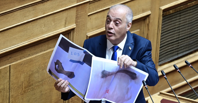 Πλακιάς: Έκπληκτος είδα τον Βελόπουλο να δείχνει φωτογραφίες οστών ζώων στη Βουλή υποστηρίζοντας ότι είναι από θύματα στα Τέμπη