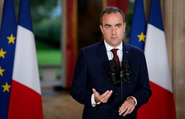 Λεκορνί για τα επεισόδια στη Γαλλία: Δεν θα μας εκφοβίσουν, κανείς δεν θα επιβάλει την πολιτική του ατζέντα με τη βία