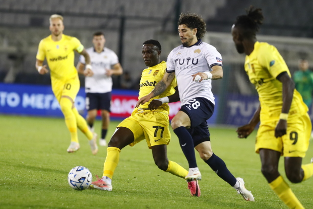Κηφισιά - Άρης 1-1 (Β' ημίχρονο): Ο Σαγκάλ ισοφάρισε με εκπληκτικό σουτ - Live η αναμέτρηση για τη Stoiximan Super League, δείτε το γκολ