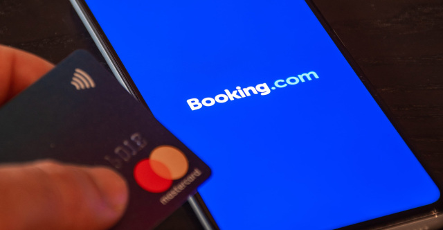 Έρευνα της Κομισιόν στην Booking για τους κινδύνους απάτης: Phishing, ψεύτικα καταλύματα και παραπλανητικές καταχωρίσεις
