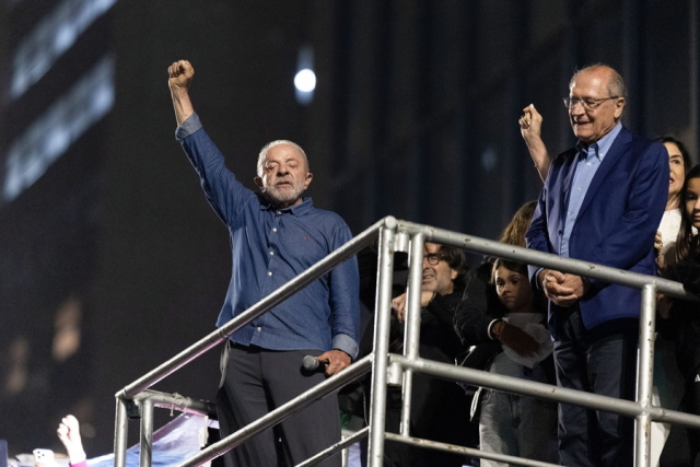 «Νίκησε η δημοκρατία στη Βραζιλία»: Παγκόσμιο κύμα συγχαρητηρίων στον Λούλα από φον ντερ Λάιεν, Μακρόν και ξένους ηγέτες