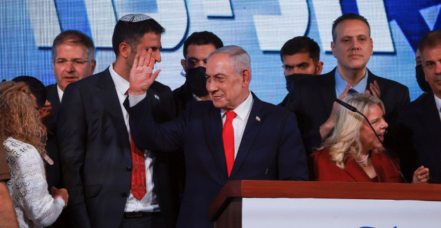 Ισραηλινό παράδοξο και.. αδιέξοδο: Ο Νετανιάχου με 53 έδρες παραμένει πρωθυπουργός, οι αντίπαλοί του δεν μπορούν να συνεννοηθούν με 67 - Σενάρια για νέες κάλπες το 2027