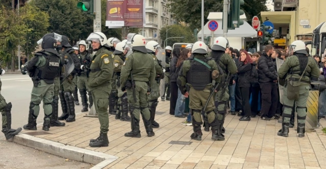 Συγκέντρωση διαμαρτυρίας στη Θεσσαλονίκη για την ομιλία Κασιδιάρη, δείτε βίντεο | Επικαιρότητα στο LivePress.gr