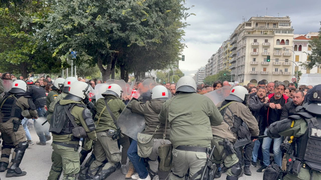 Ελεύθεροι οι προσαχθέντες από τα επεισόδια στη συγκέντρωση διαμαρτυρίας για την ομιλία του Κασιδιάρη στη Θεσσαλονίκη