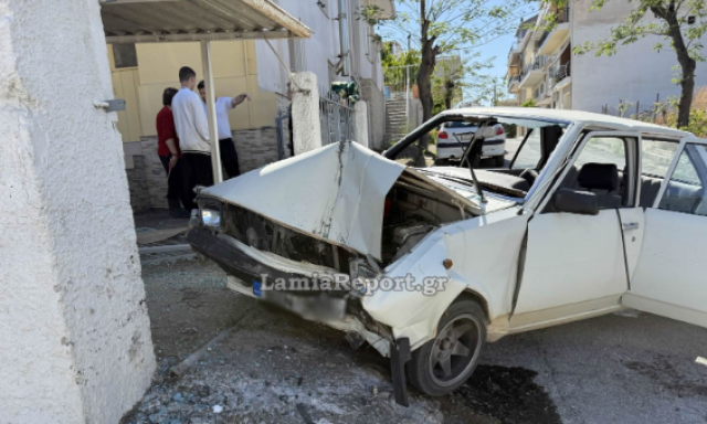Μεθυσμένος οδηγός έπεσε σε μαντρότοιχο στη Θήβα - Τραυματίστηκαν τα δύο παιδιά του που ήταν στο αμάξι