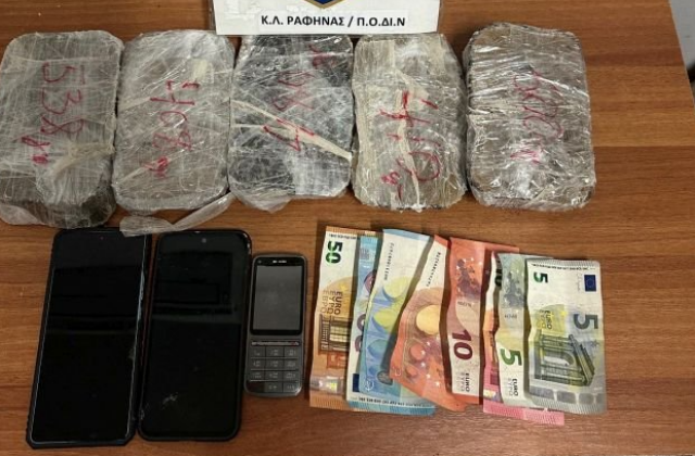 Λιμενικοί έπιασαν 37χρονο Αφγανό με 2,5 κιλά ηρωίνης στην Αττική