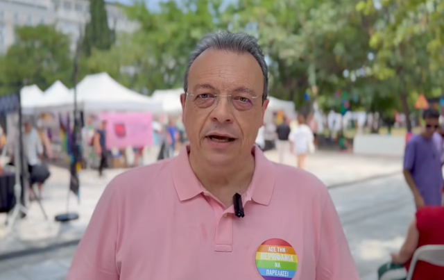 ΣΤΟ ATHENS PRIDE Ο ΦΑΜΕΛΛΟΣ: Η ΙΣΟΤΗΤΑ ΣΤΑ ΔΙΚΑΙΩΜΑΤΑ ΕΙΝΑΙ Η ΒΑΣΗ ΤΗΣ ΔΗΜΟΚΡΑΤΙΑΣ