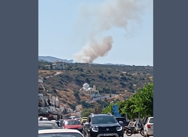 Φωτιά τώρα στη Λακωνία, καίει κοντά στον Άγιο Νικόλαο - Σηκώθηκε ένα ελικόπτερο