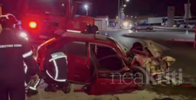 Τροχαίο με σοβαρά τραυματίες δύο νεαρούς στην Κρήτη - Διαλύθηκε το ΙΧ στο οποίο επέβαιναν, δείτε βίντεο
