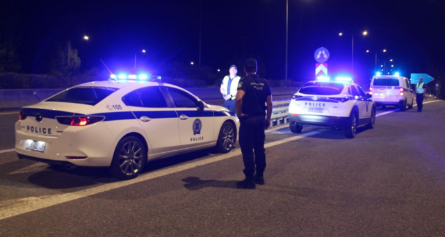Εθνική οδός Αθηνών-Λαμίας: 33χρονος έτρεχε με 198 χλμ./ώρα - Τον σταμάτησαν στα διόδια της Θήβας, του πήραν το δίπλωμα