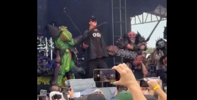 Συγκρότημα heavy metal «αποκεφάλισε» τον Μασκ και «σκότωσε» τον Τραμπ σε συναυλία - Δείτε βίντεο