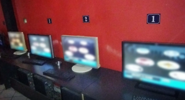 Η ΕΛΑΣ βρήκε έβαλε λουκέτο σε κατάστημα με «φρουτάκια» στην Αθήνα - 4 συλλήψεις