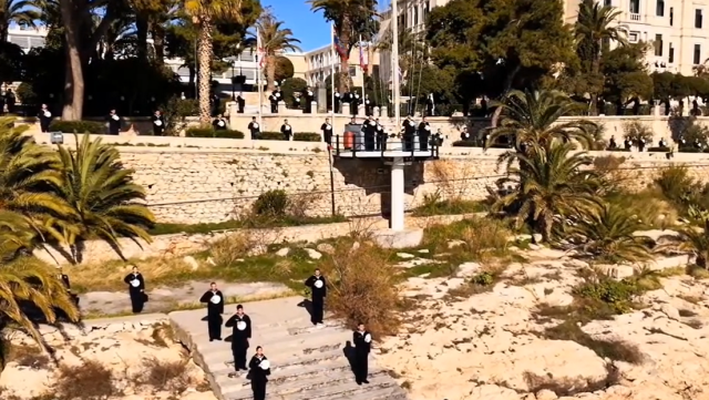 &Phi;&rho;&epsilon;&gamma;ά&tau;&alpha; &Kappa;ί&mu;&omega;&nu;: &Nu;&alpha;&upsilon;&tau;&iota;&kappa;&omicron;ί &Delta;ό&kappa;&iota;&mu;&omicron;&iota; &tau;&eta;&nu; &upsilon;&pi;&omicron;&delta;έ&chi;&theta;&eta;&kappa;&alpha;&nu; &phi;&omega;&nu;ά&zeta;&omicron;&nu;&tau;&alpha;&sigmaf; &laquo;&zeta;ή&tau;&omega; &tau;&omicron; &Pi;&omicron;&lambda;&epsilon;&mu;&iota;&kappa;ό &Nu;&alpha;&upsilon;&tau;&iota;&kappa;ό&raquo;