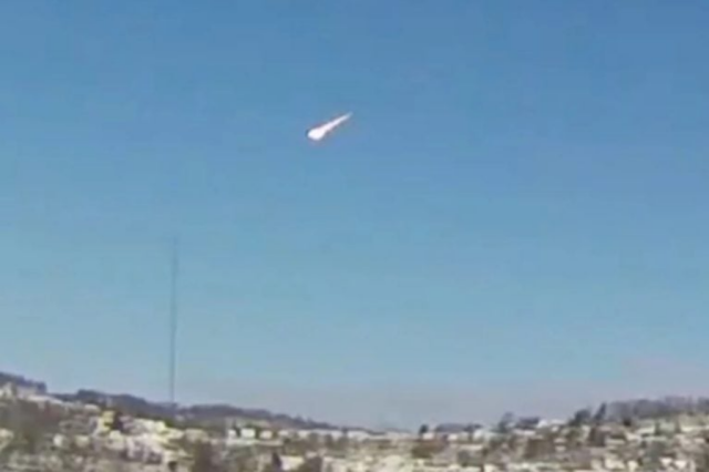 Μετεωρίτης έγινε ορατός σε πολλές πολιτίες των ΗΠΑ, έκανε θόρυβο σαν έκρηξη: Δείτε βίντεο 