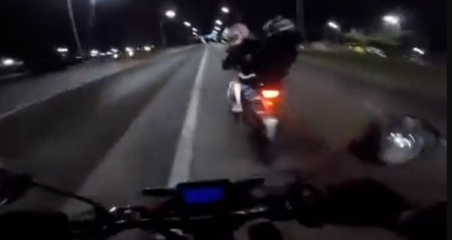 &Alpha;&pi;ί&sigma;&tau;&epsilon;&upsilon;&tau;&eta; &kappa;&lambda;&omicron;&pi;ή &mu;&eta;&chi;&alpha;&nu;ή&sigmaf; &sigma;&tau;&eta;&nu; &Alpha;&rho;&gamma;&epsilon;&nu;&tau;&iota;&nu;ή: &Tau;&omicron;&upsilon; &pi;ή&rho;&alpha;&nu; &tau;&omicron; &kappa;&lambda;&epsilon;&iota;&delta;ί &epsilon;&nu; &kappa;&iota;&nu;ή&sigma;&epsilon;&iota; &epsilon;&nu;ώ έ&tau;&rho;&epsilon;&chi;&epsilon; &mu;&epsilon; 100&chi;&lambda;&mu;./ώ&rho;&alpha;, &delta;&epsilon;ί&tau;&epsilon; &beta;ί&nu;&tau;&epsilon;&omicron;