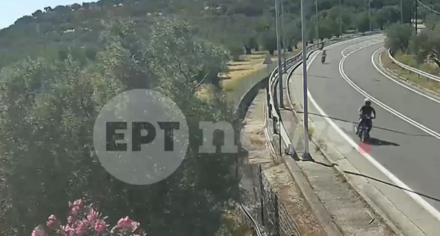 &Theta;&rho;ή&nu;&omicron;&sigmaf; &sigma;&tau;&eta; &Mu;&upsilon;&tau;&iota;&lambda;ή&nu;&eta; &gamma;&iota;&alpha; &tau;&omicron;&nu; 16&chi;&rho;&omicron;&nu;&omicron; &kappa;&alpha;&iota; &tau;&omicron;&nu; 18&chi;&rho;&omicron;&nu;&omicron; &pi;&omicron;&upsilon; &sigma;&kappa;&omicron;&tau;ώ&theta;&eta;&kappa;&alpha;&nu; &sigma;&epsilon; &tau;&rho;&omicron;&chi;&alpha;ί&omicron;, &eta; &sigma;&tau;&iota;&gamma;&mu;ή &pi;&omicron;&upsilon; &eta; &mu;&eta;&chi;&alpha;&nu;ή &tau;&omicron;&upsilon;&sigmaf; &chi;&tau;ύ&pi;&eta;&sigma;&epsilon; &sigma;&epsilon; &kappa;&rho;ά&sigma;&pi;&epsilon;&delta;&omicron; &kappa;&alpha;&iota; &kappa;&omicron;&lambda;ώ&nu;&alpha;