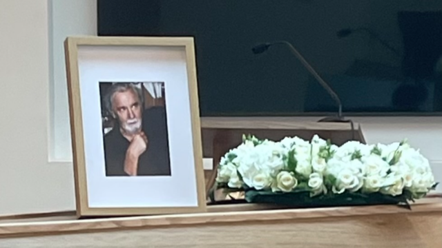 Στο Αποτεφρωτήριο Ριτσώνας το τελευταίο «αντίο» στον Κωνσταντίνο Τσουκαλά | Επικαιρότητα στο PlusTV.gr