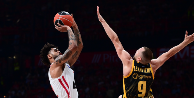 Ολυμπιακός-ΑΕΚ: Live ο πρώτος ημιτελικός του Stoiximan Super Cup | Επικαιρότητα στο LivePress.gr