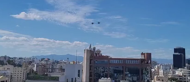 Ελληνικά F-16 πάνω από τη Λευκωσία ενόψει της στρατιωτικής παρέλασης για την 66η επέτειο της ανεξαρτησίας της Κύπρου, δείτε βίντεο
