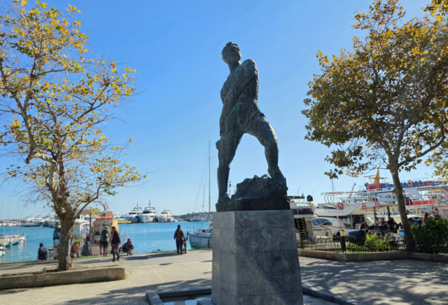 «Ο ηρωισμός του διδάσκεται στους Ευέλπιδες»: Η ιστορία του πρώτου αξιωματικού που έπεσε το 1940 πολεμώντας τους Ιταλούς